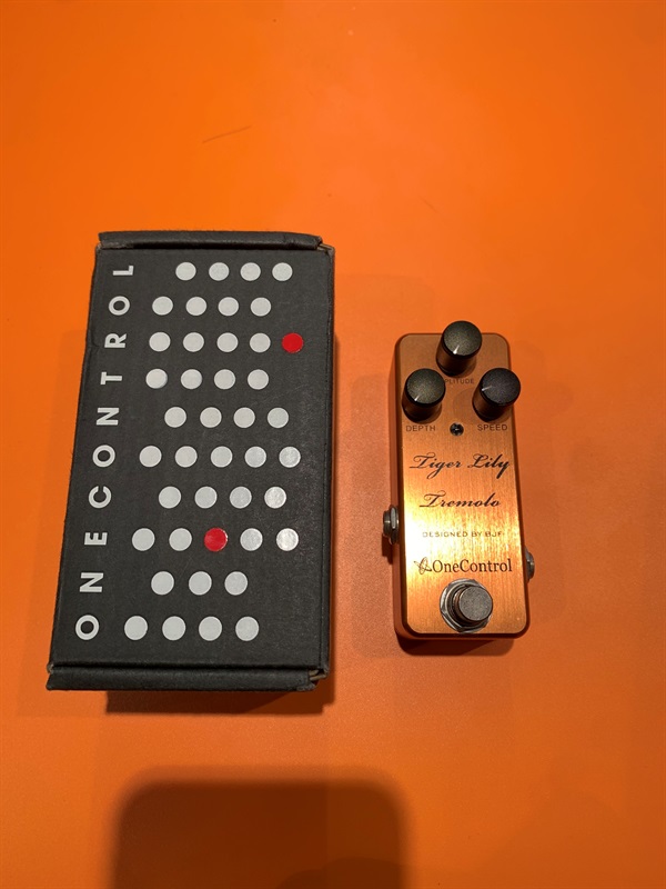 One Control Tiger Lily Tremoloの画像
